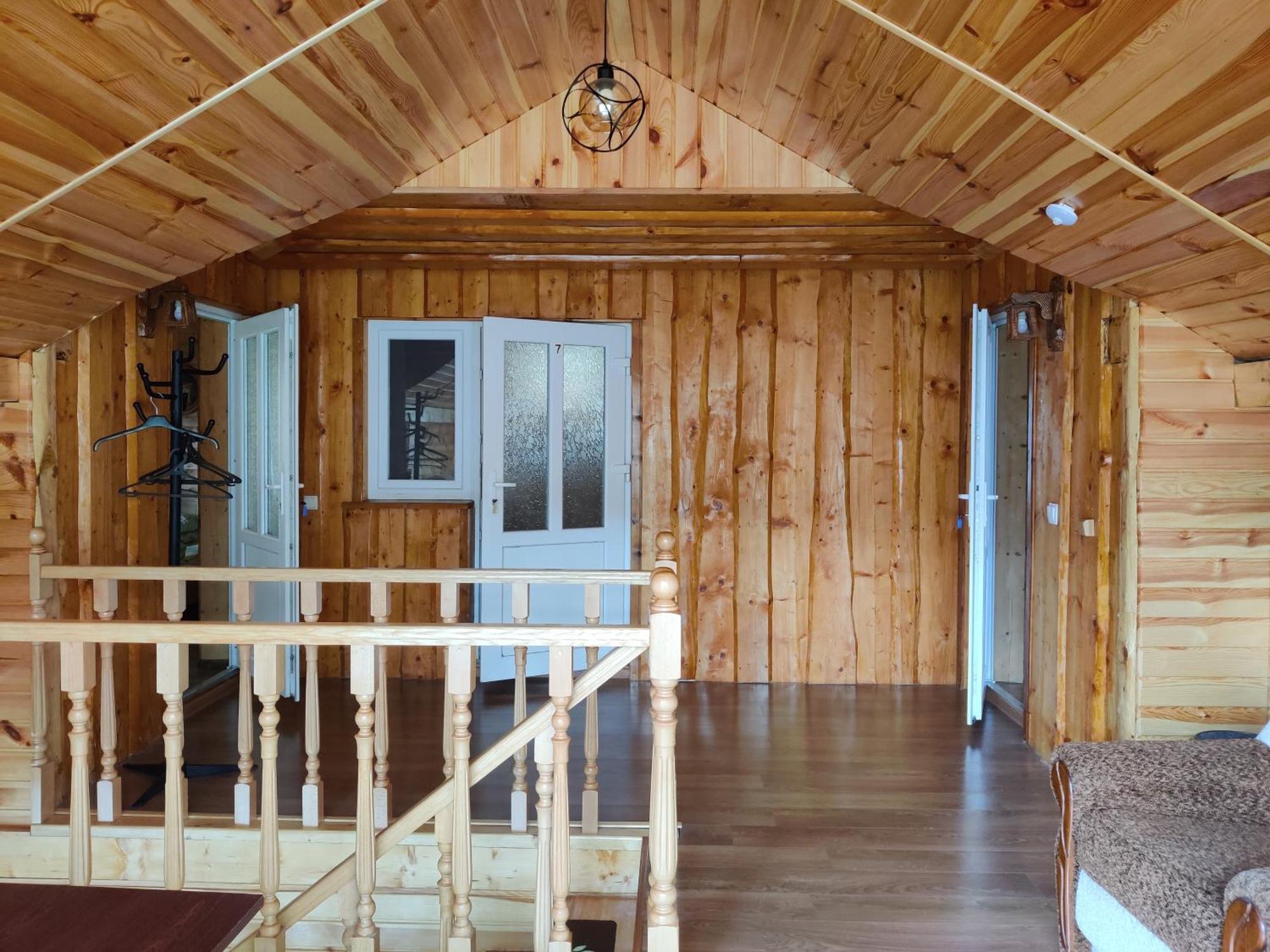 "У Яслигана" Hotell Pilipets Exteriör bild